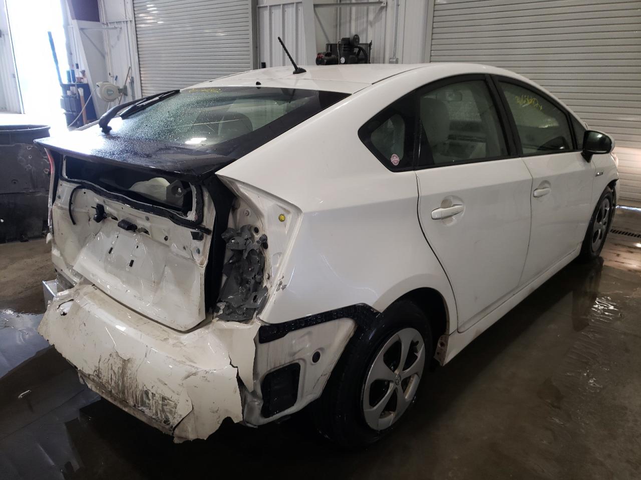 Photo 4 from auction – 2013 TOYOTA PRIUS with VIN JTDKN3DU6D5541667