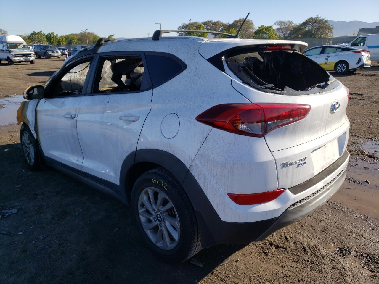 Photo 3 from auction – 2016 HYUNDAI TUCSON LIM with VIN KM8J33A27GU233403