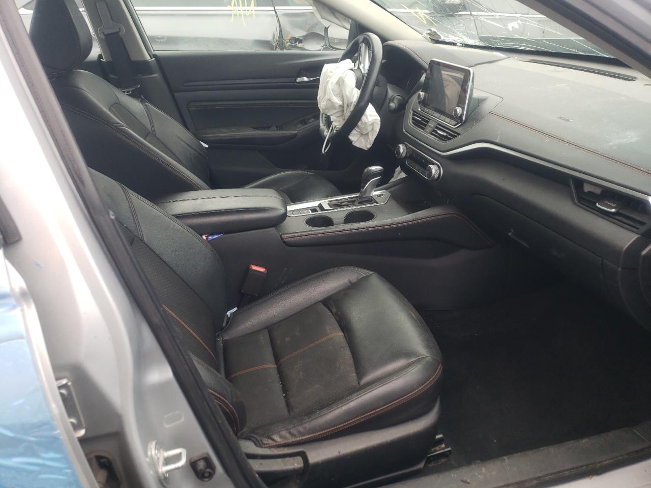 Photo 5 from auction – 2019 NISSAN ALTIMA SR with VIN 1N4BL4CW0KN321975