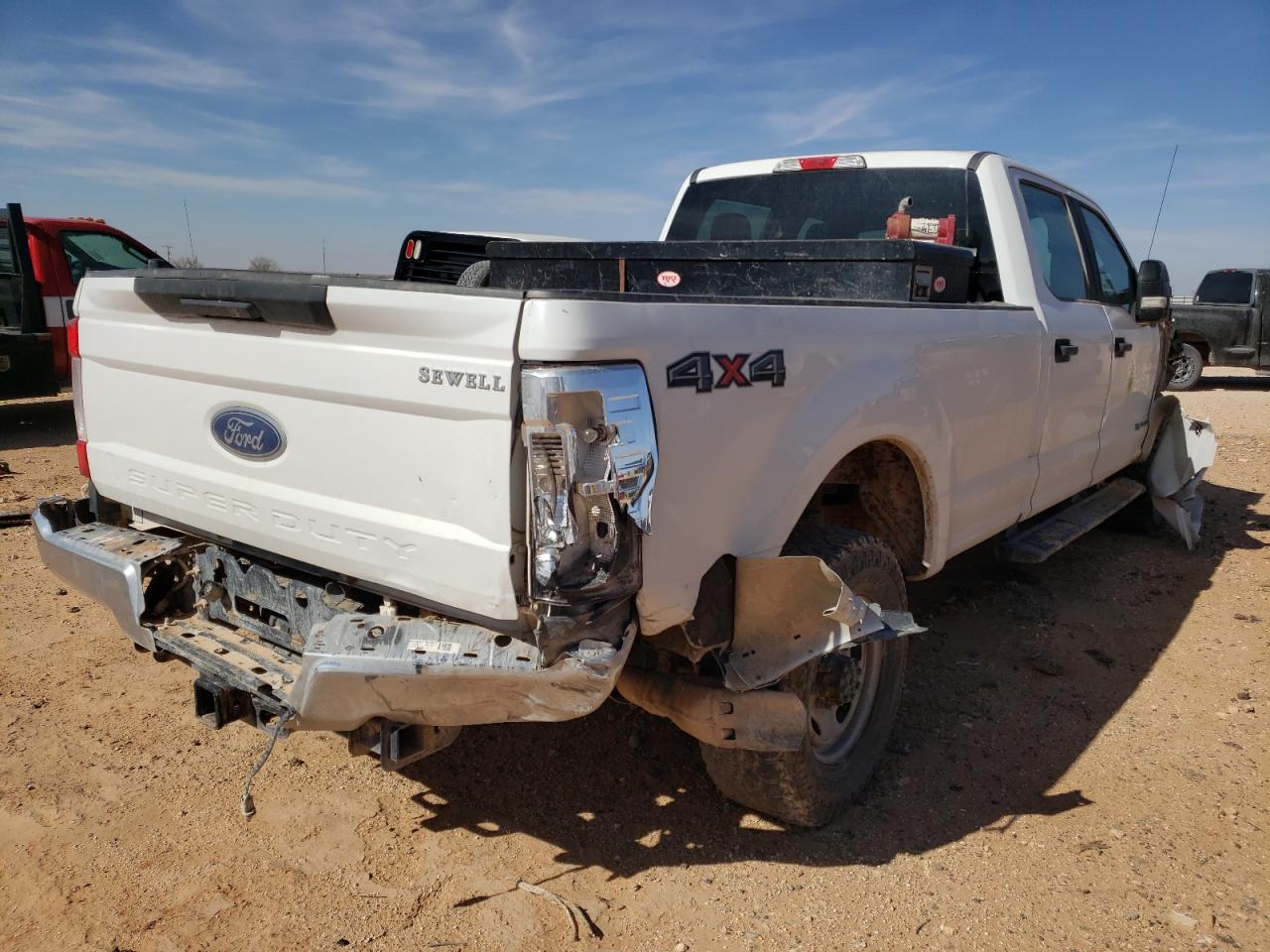 Photo 4 from auction – 2017 FORD F350 SUPER with VIN 1FT8W3BT7HEF12959