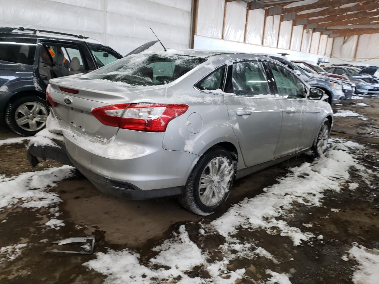 Photo 4 from auction – 2012 FORD FOCUS SEL with VIN 1FAHP3H21CL415651