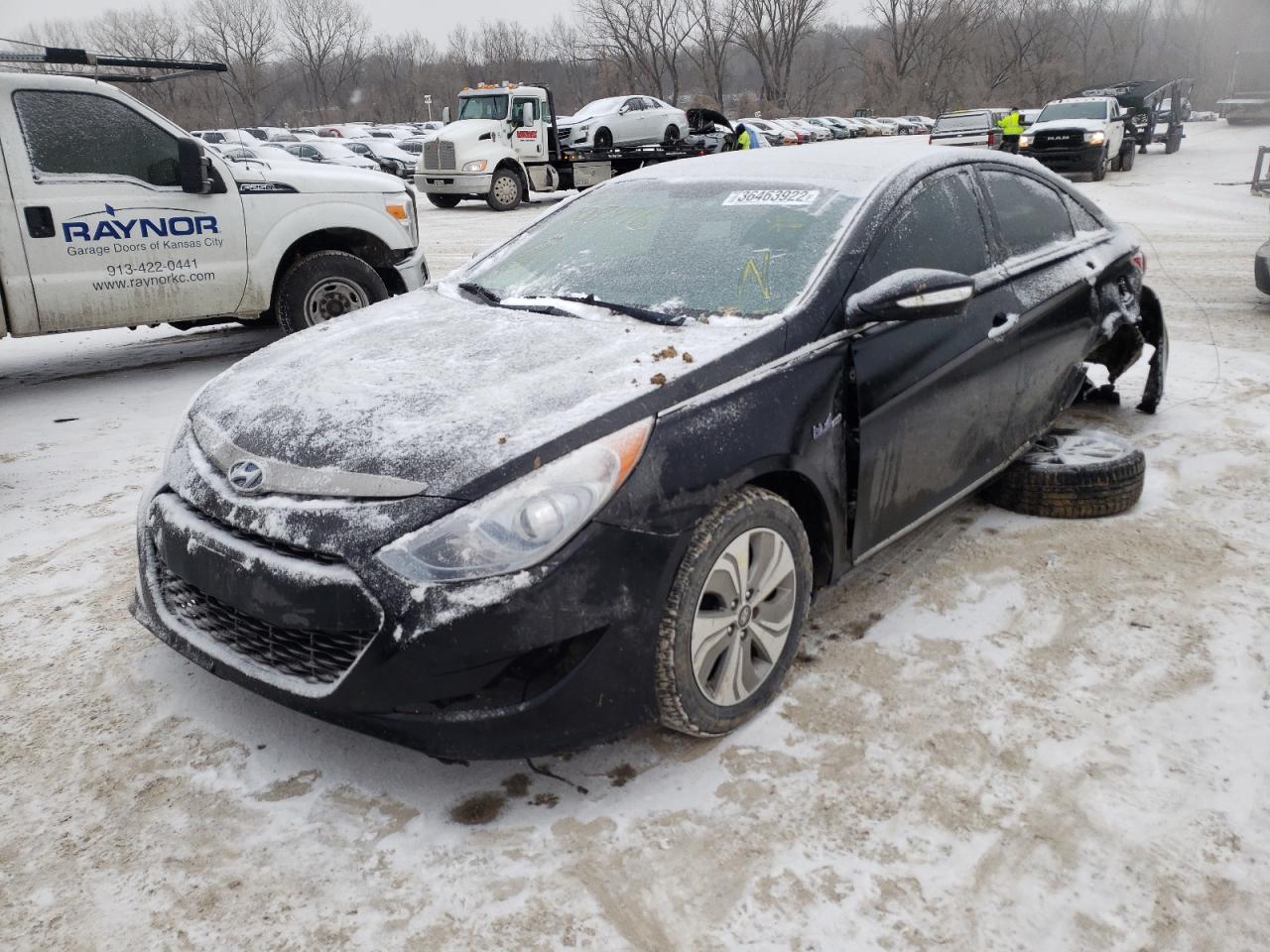 Photo 2 from auction – 2014 HYUNDAI SONATA HYB with VIN KMHEC4A49EA107776