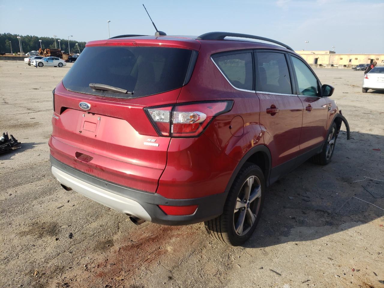 Photo 4 from auction – 2017 FORD ESCAPE SE with VIN 1FMCU0GD5HUD81919