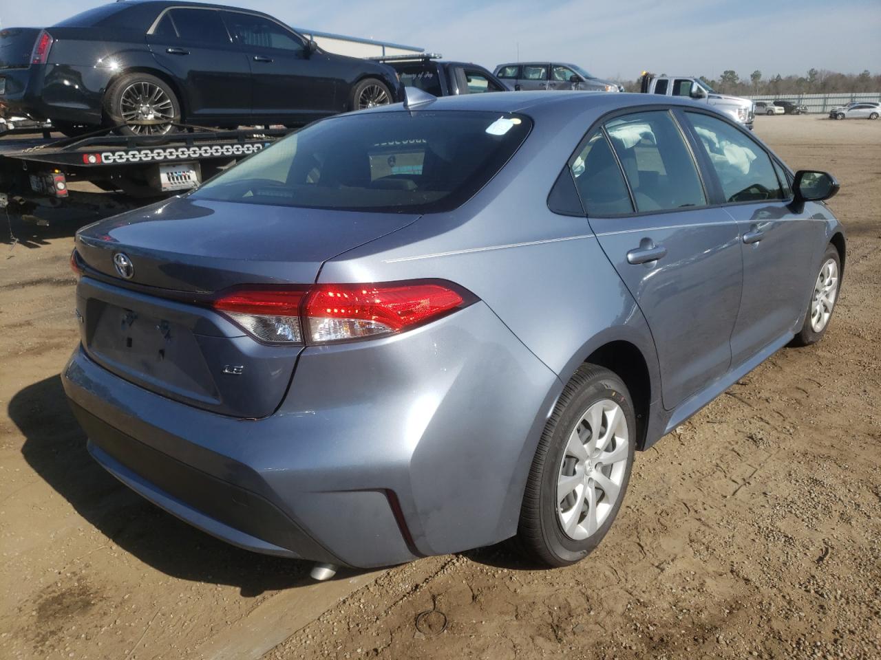 Photo 4 from auction – 2022 TOYOTA COROLLA LE with VIN JTDEPMAE7NJ195664
