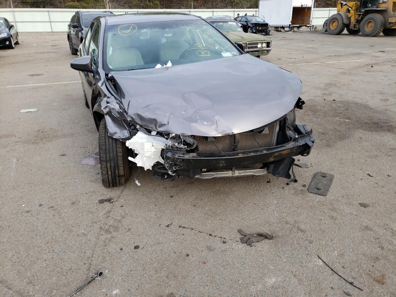 Photo 9 from auction – 2015 TOYOTA CAMRY LE with VIN 4T4BF1FK4FR501045