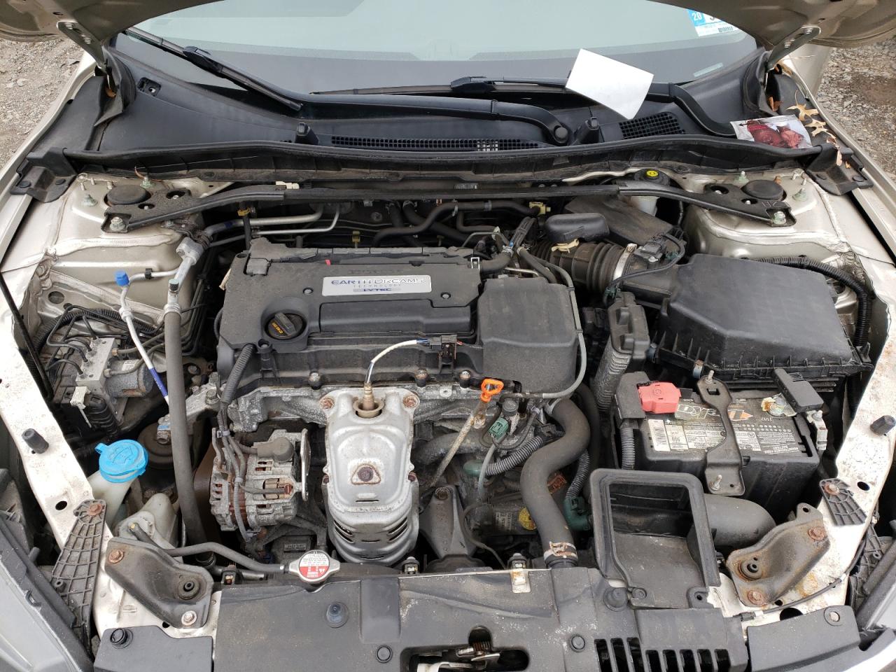 Photo 7 from auction – 2015 HONDA ACCORD SPO with VIN 1HGCR2F57FA103647