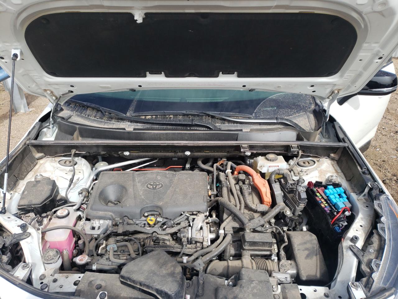 Photo 7 from auction – 2020 TOYOTA RAV4 XSE with VIN JTMEWRFVXLJ044646