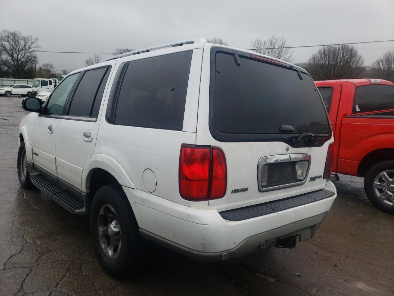Photo 3 from auction – 2001 LINCOLN NAVIGATOR with VIN 5LMFU28R51LJ31074