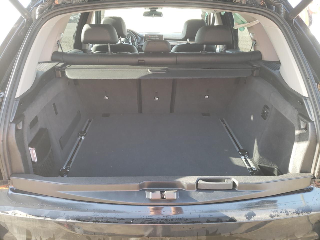 Photo 9 from auction – 2016 BMW X5 XDRIVE3 with VIN 5UXKR0C54G0S94081