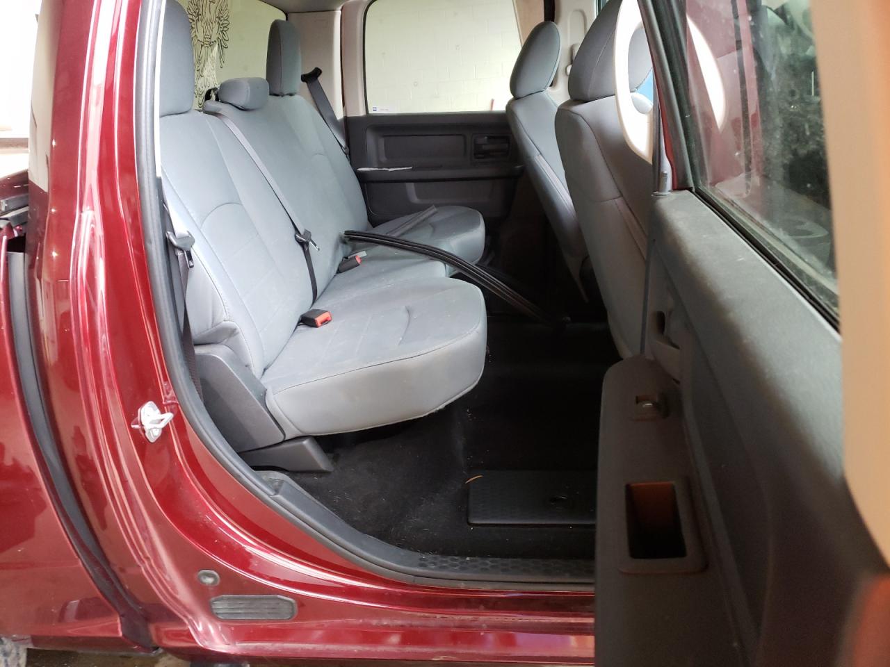 Photo 6 from auction – 2016 RAM 1500 ST with VIN 3C6RR7KTXGG326866