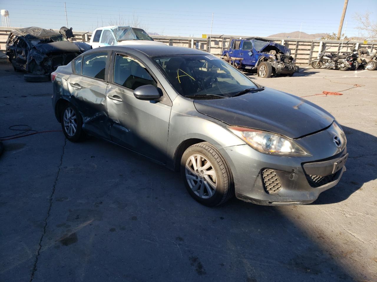 MAZDA 3 I 2012 with VIN JM1BL1V72C1618429 - Photo from auction
