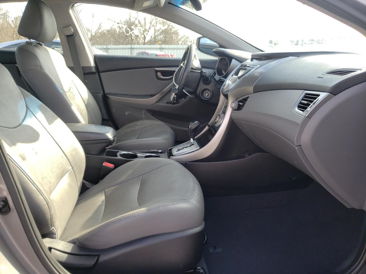 Photo 5 from auction – 2012 HYUNDAI ELANTRA GL with VIN 5NPDH4AE0CH122232