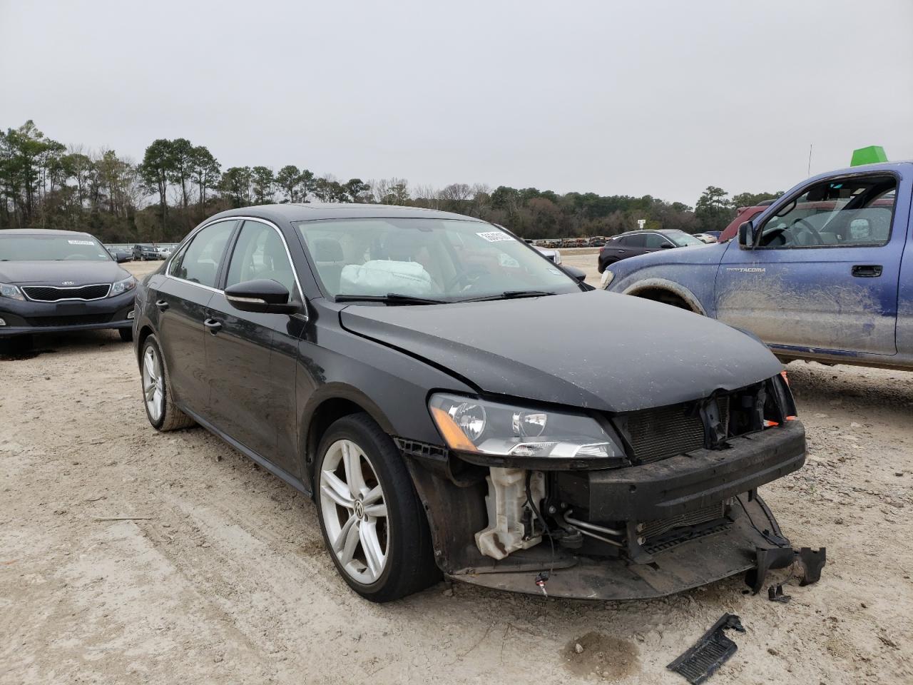 Photo 1 from auction – 2012 VOLKSWAGEN PASSAT SE with VIN 1VWBM7A38CC073969