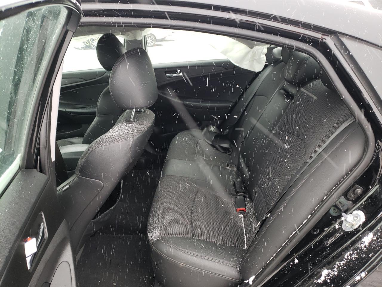 Photo 16 from auction – 2012 HYUNDAI SONATA SE with VIN 5NPEC4AB0CH369842