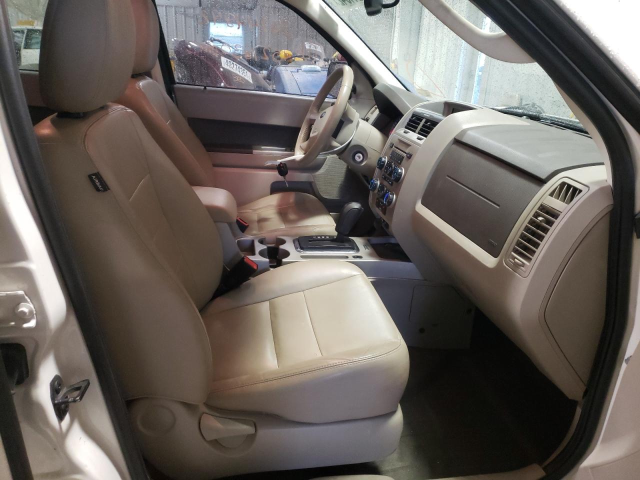 Photo 5 from auction – 2011 FORD ESCAPE XLT with VIN 1FMCU9DG3BKB57408