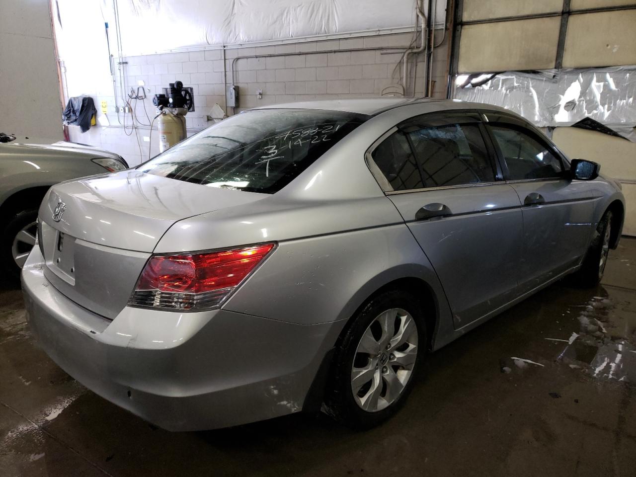 Photo 4 from auction – 2008 HONDA ACCORD EX with VIN JHMCP26758C005017