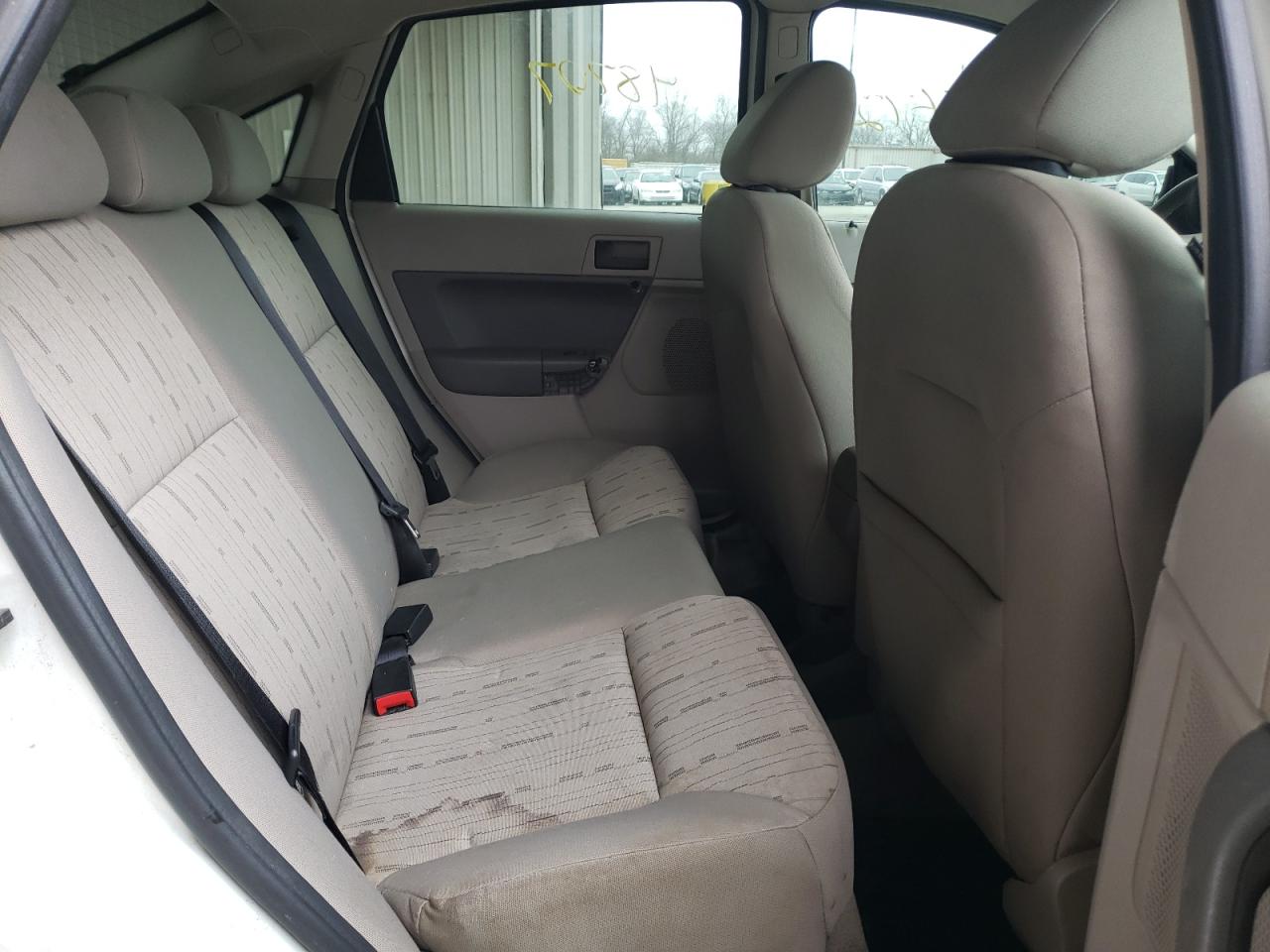 Photo 6 from auction – 2010 FORD FOCUS SE with VIN 1FAHP3FN1AW168219