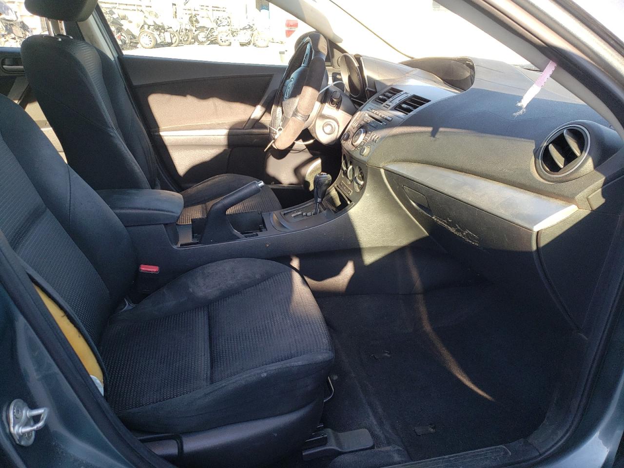 Photo 5 from auction – 2012 MAZDA 3 I with VIN JM1BL1V72C1618429