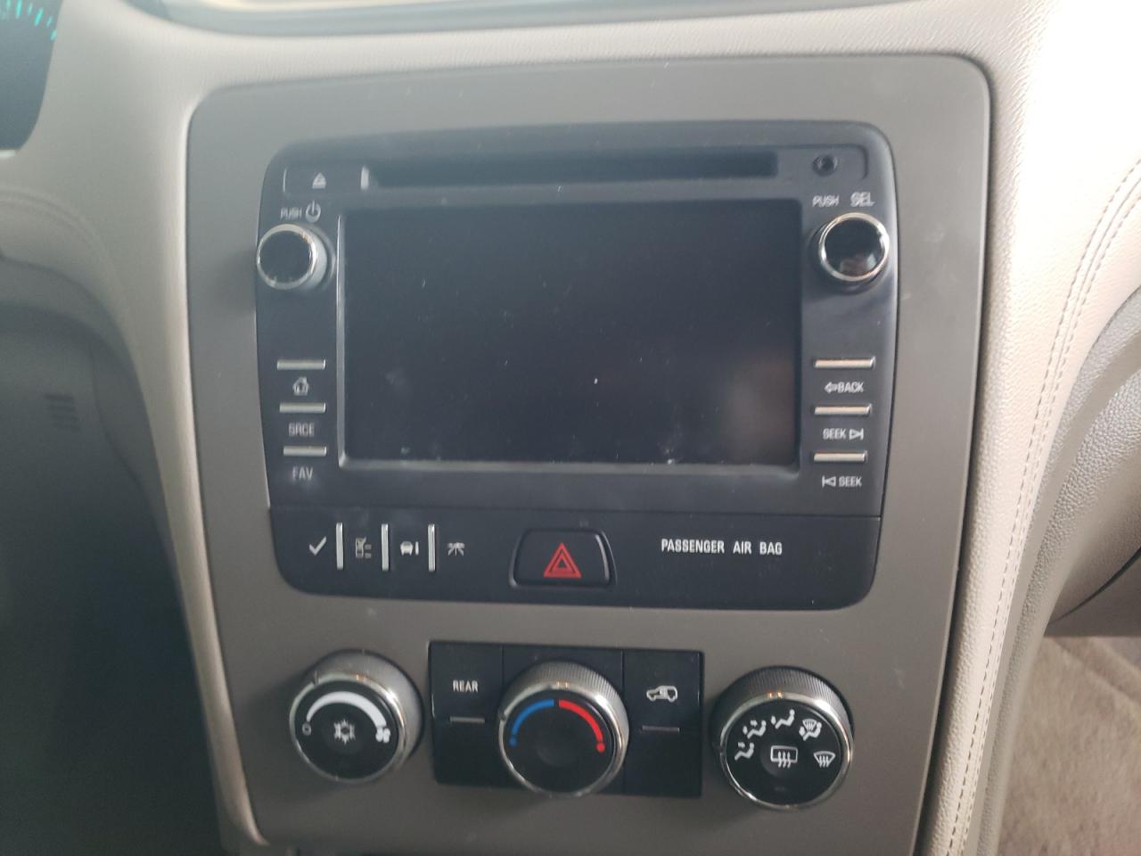 Photo 9 from auction – 2016 CHEVROLET TRAVERSE L with VIN 1GNKRFKD5GJ301490