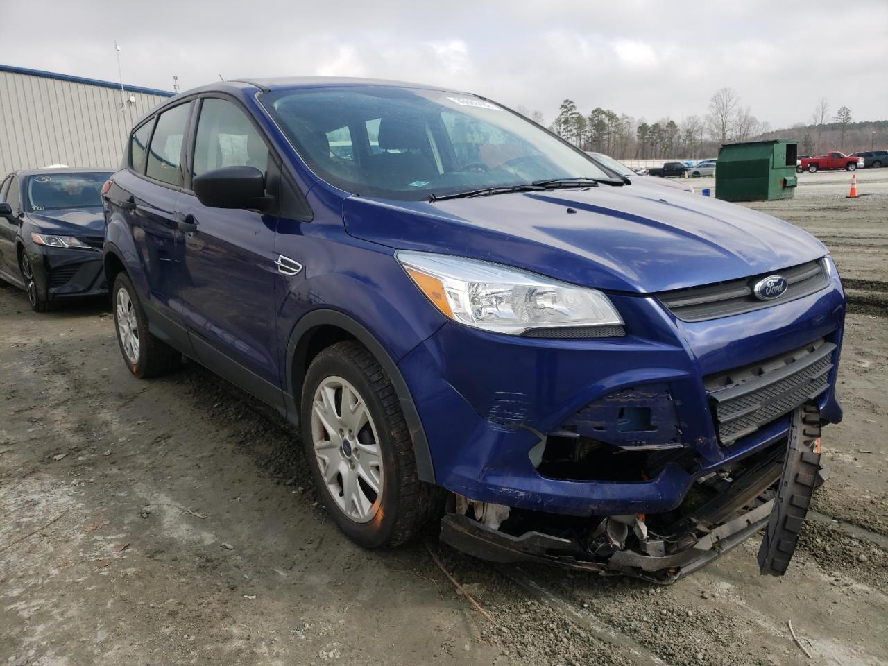 FORD ESCAPE S 2015 with VIN 1FMCU0F7XFUA99431 - Photo from auction