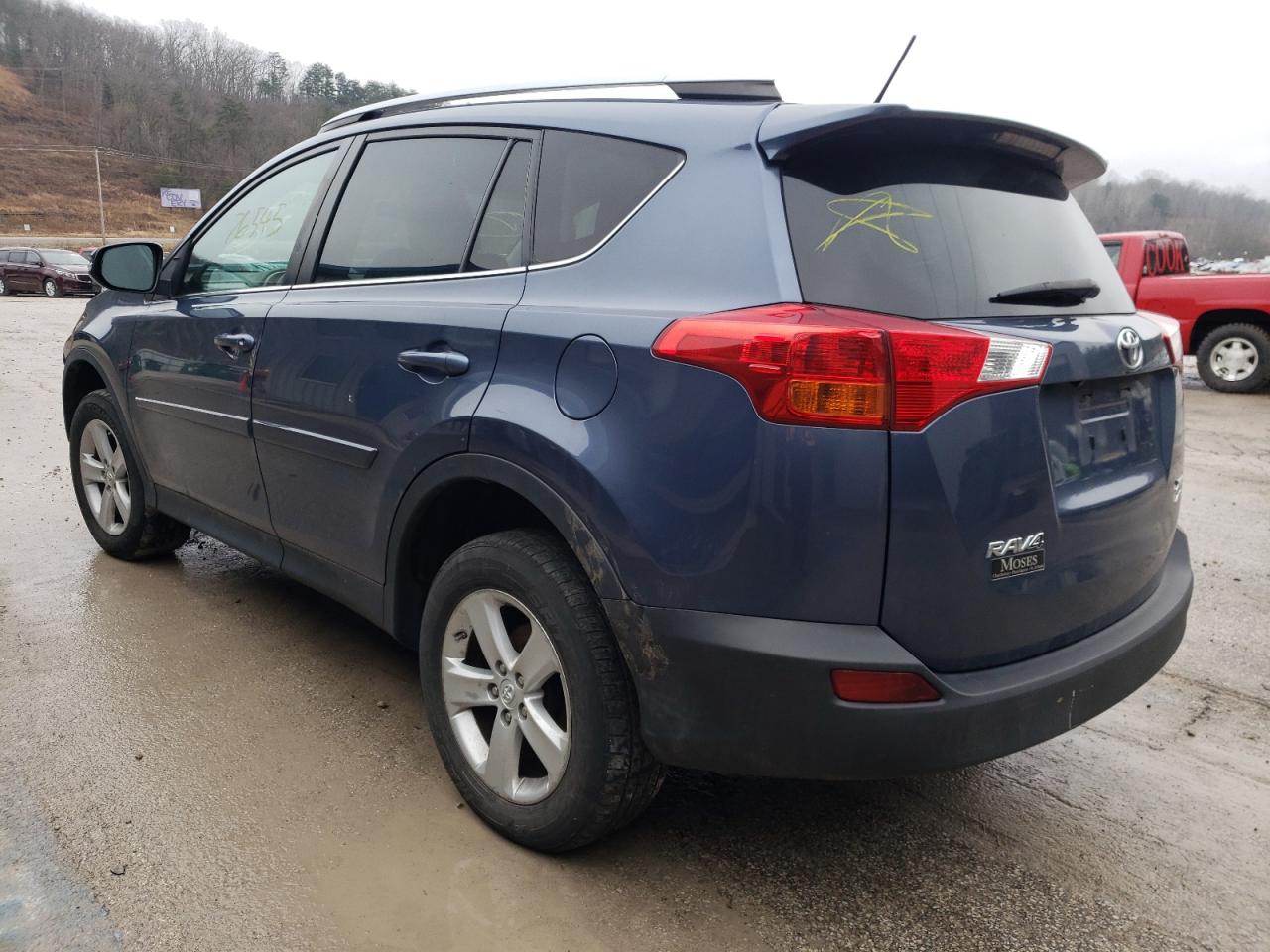 Photo 3 from auction – 2014 TOYOTA RAV4 XLE with VIN 2T3RFREV1EW201360