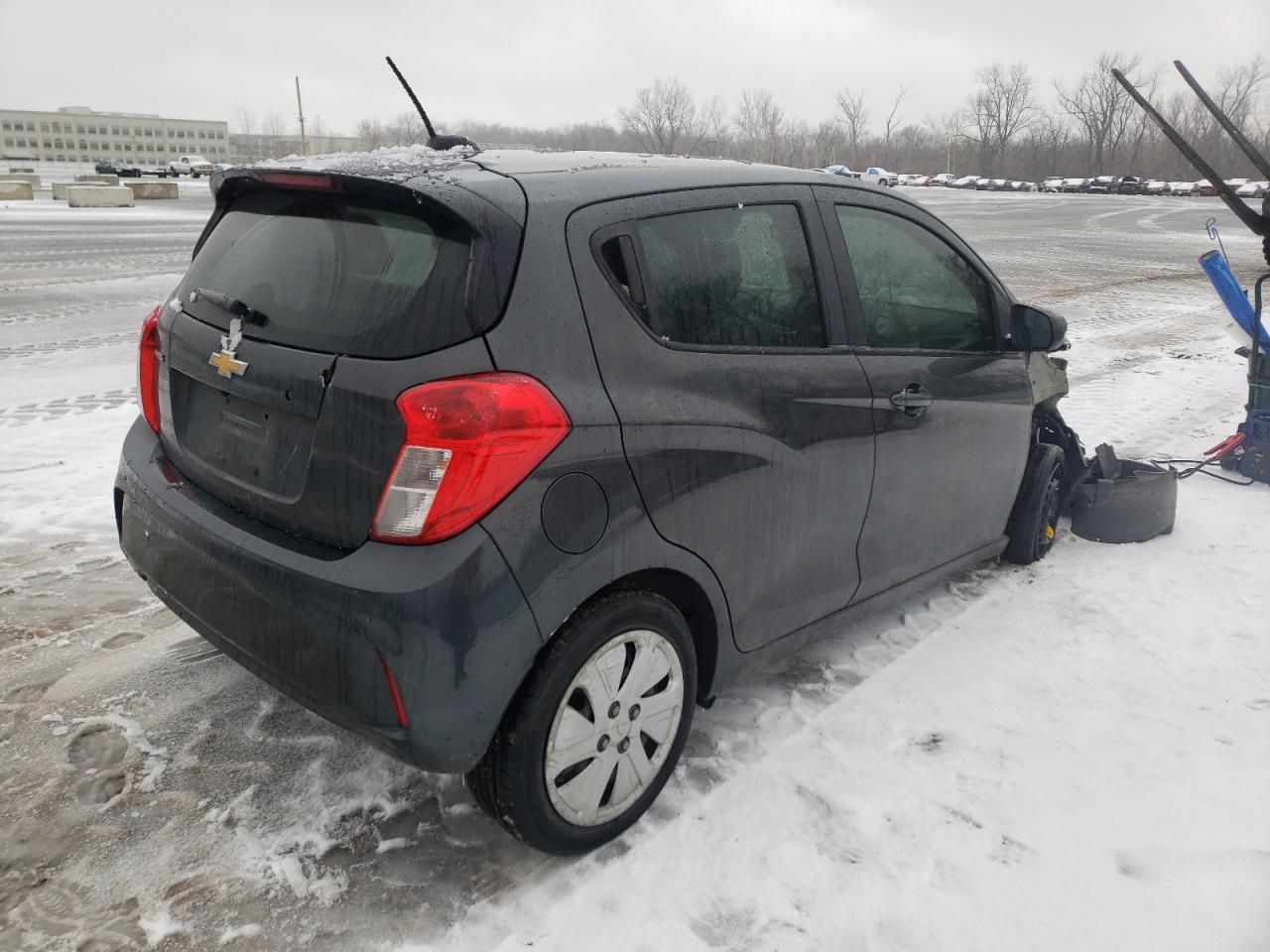 Photo 4 from auction – 2017 CHEVROLET SPARK LS with VIN KL8CB6SAXHC746037