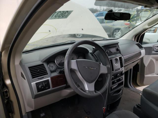 Photo 9 from auction – 2010 CHRYSLER TOWN & COU with VIN 2A4RR5D13AR442365