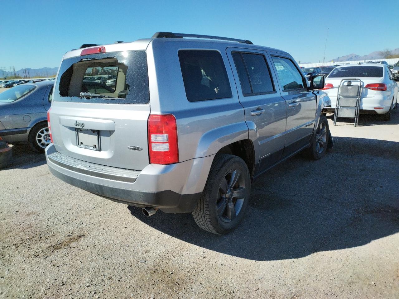 Photo 4 from auction – 2016 JEEP PATRIOT SP with VIN 1C4NJPBA5GD602154