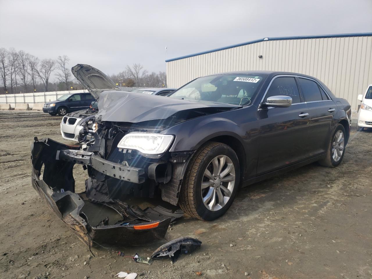 Photo 2 from auction – 2018 CHRYSLER 300 LIMITE with VIN 2C3CCAKG0JH171014