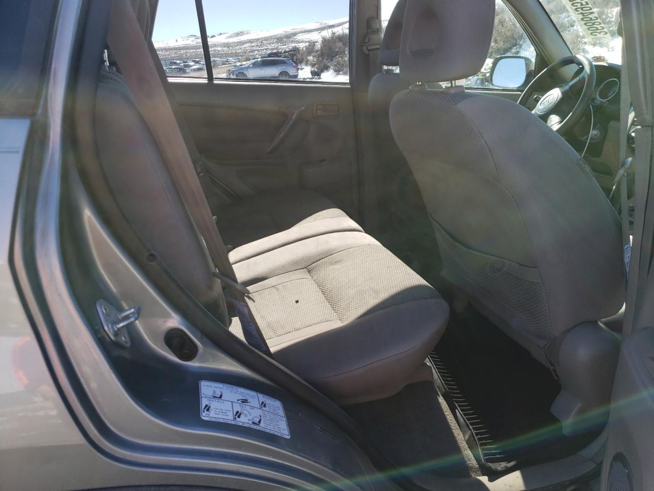 Photo 6 from auction – 2005 TOYOTA RAV4 with VIN JTEHD20V050046199