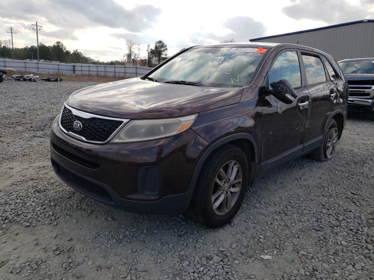 Photo 2 from auction – 2014 KIA SORENTO LX with VIN 5XYKT3A67EG495478