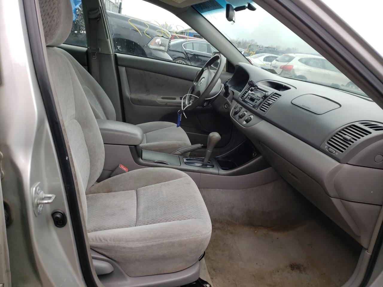 Photo 5 from auction – 2003 TOYOTA CAMRY LE with VIN 4T1BE32K93U230185