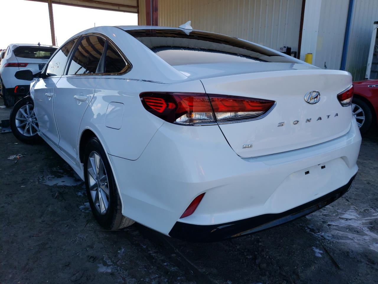 Photo 3 from auction – 2019 HYUNDAI SONATA SE with VIN 5NPE24AF2KH731920