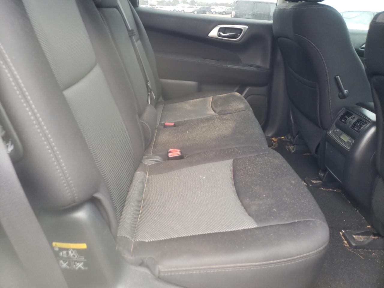 Photo 6 from auction – 2017 NISSAN PATHFINDER with VIN 5N1DR2MN7HC692403