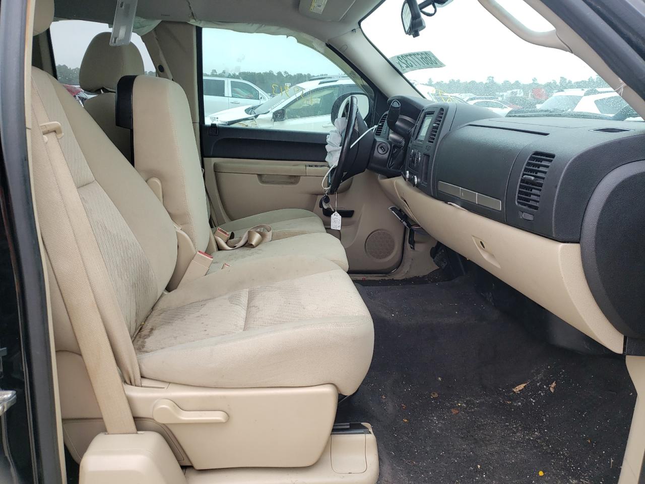 Photo 5 from auction – 2011 CHEVROLET SILVERADO with VIN 1GCRCSE04BZ428428