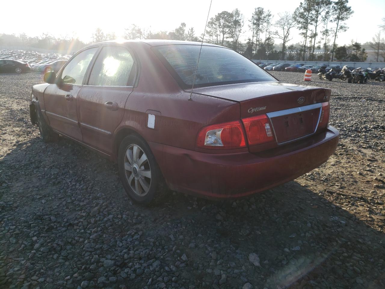 Photo 3 from auction – 2005 KIA OPTIMA with VIN KNAGD128955430077