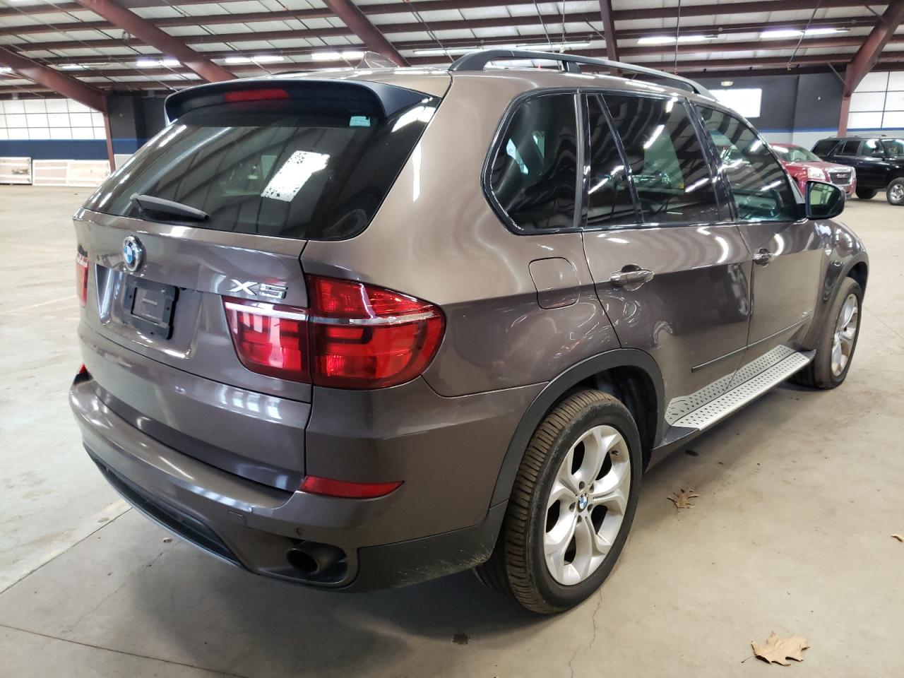Photo 4 from auction – 2011 BMW X5 XDRIVE3 with VIN 5UXZW0C58BL659098