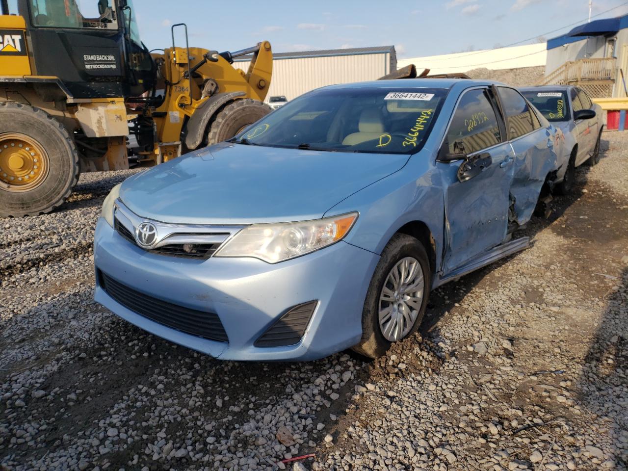 Photo 2 from auction – 2014 TOYOTA CAMRY L with VIN 4T1BF1FK7EU743319