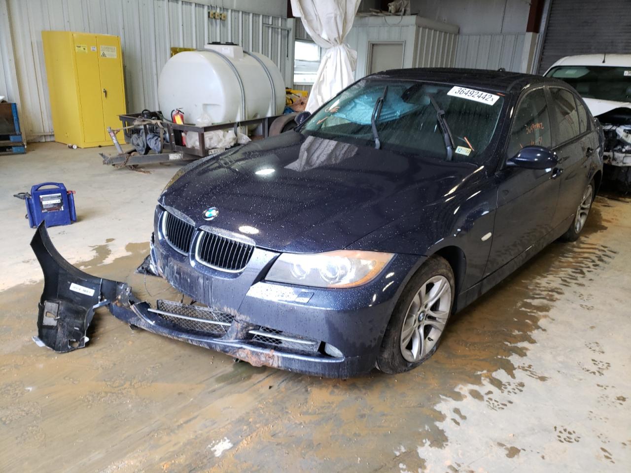 Photo 2 from auction – 2008 BMW 328 XI with VIN WBAVC935X8K043556