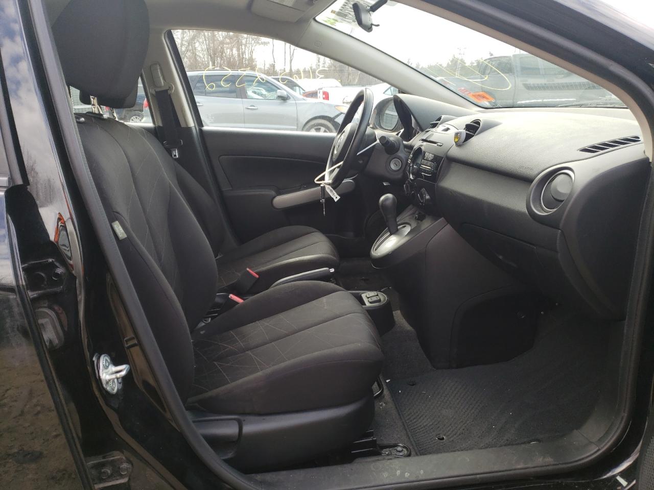 Photo 5 from auction – 2012 MAZDA MAZDA2 with VIN JM1DE1KZ0C0143233