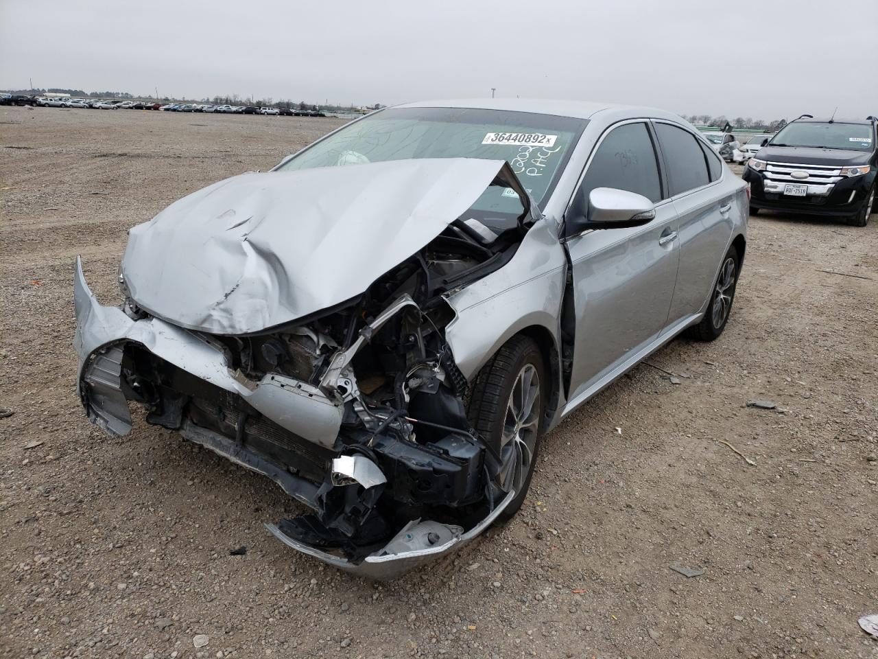 Photo 2 from auction – 2016 TOYOTA AVALON XLE with VIN 4T1BK1EB3GU242797