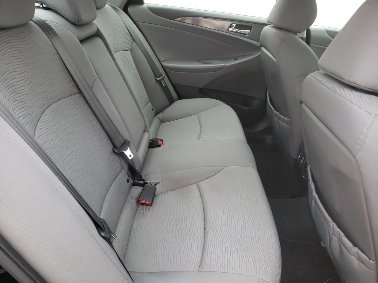 Photo 6 from auction – 2011 HYUNDAI SONATA HYB with VIN KMHEC4A46BA005038