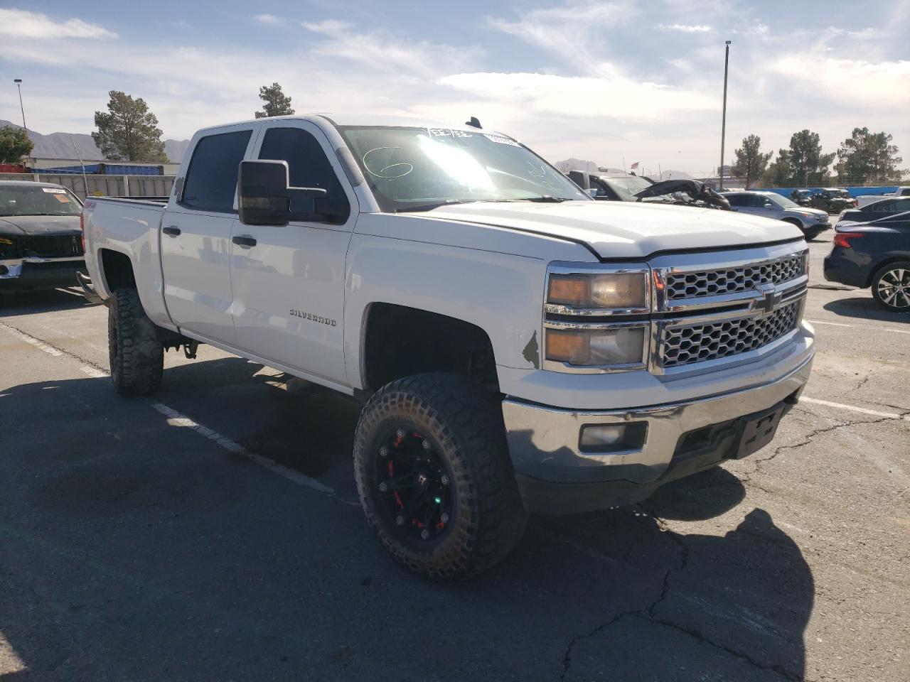 CHEVROLET SILVERADO 2014 with VIN 3GCUKREC2EG400745 - Photo from auction