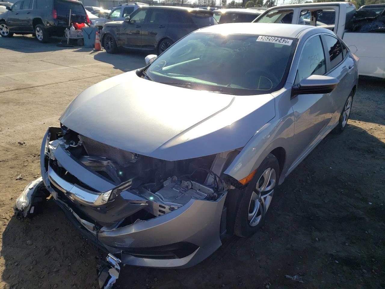 Photo 2 from auction – 2018 HONDA CIVIC LX with VIN 2HGFC2F59JH506960