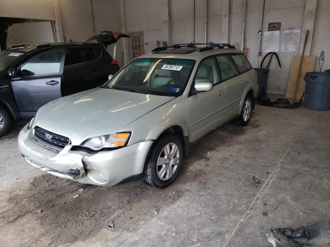 Photo 2 from auction – 2005 SUBARU LEGACY OUT with VIN 4S4BP62C457389749