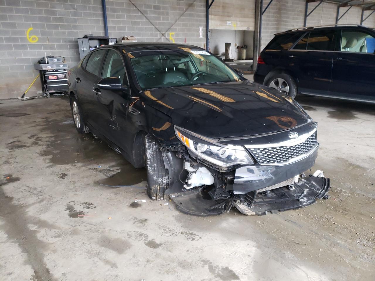 KIA OPTIMA EX 2016 with VIN 5XXGU4L31GG111343 - Photo from auction