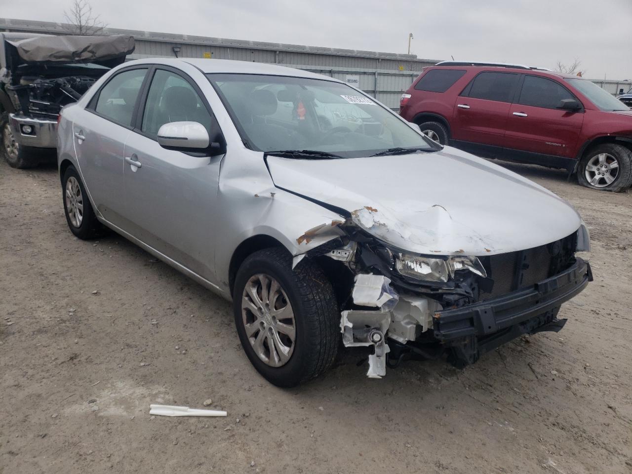 KIA FORTE EX 2013 with VIN KNAFU4A2XD5646285 - Photo from auction