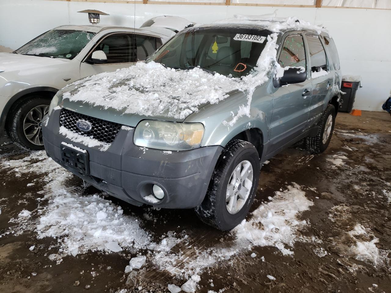 Photo 2 from auction – 2007 FORD ESCAPE XLT with VIN 1FMYU93187KA29367