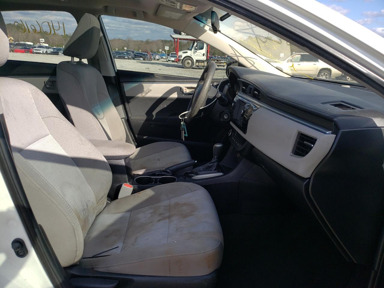 Photo 5 from auction – 2015 TOYOTA COROLLA L with VIN 2T1BURHE3FC473102
