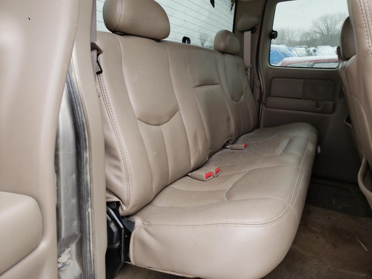 Photo 6 from auction – 2003 CHEVROLET SILVERADO with VIN 1GCHK29G13E257250